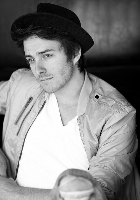 里斯·汤普森 Reece Thompson照片