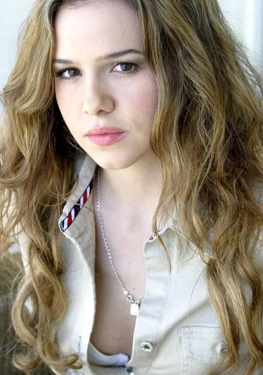 玛丽亚·德尔菲诺 Marieh Delfino照片