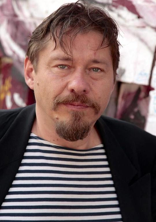 汤姆·贾恩 Tom Jahn照片