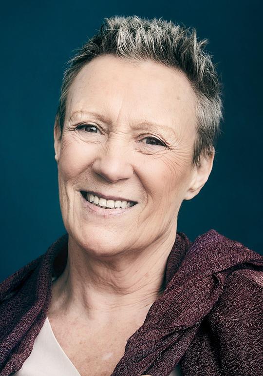 克劳迪娅·马丁尼 Claudia Martini照片