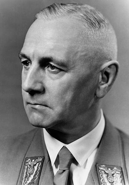 约阿希姆·埃格林 Joachim Eggeling照片