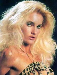 萨布丽娜·瑟亚尼 Sabrina Siani照片