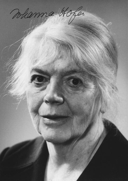 约翰娜·霍费尔 Johanna Hofer照片