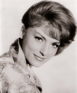 安·斯米尔纳 Ann Smyrner照片