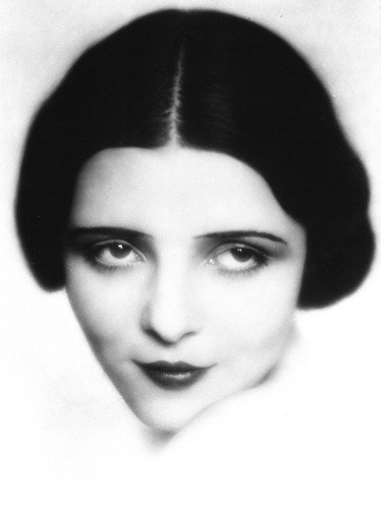 露西·曼海姆 Lucie Mannheim照片