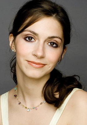 茱莉亚·施泰格瓦尔特 Giulia Steigerwalt照片