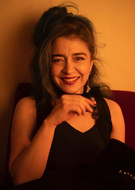 艾丽卡·里瓦斯 Erica Rivas照片