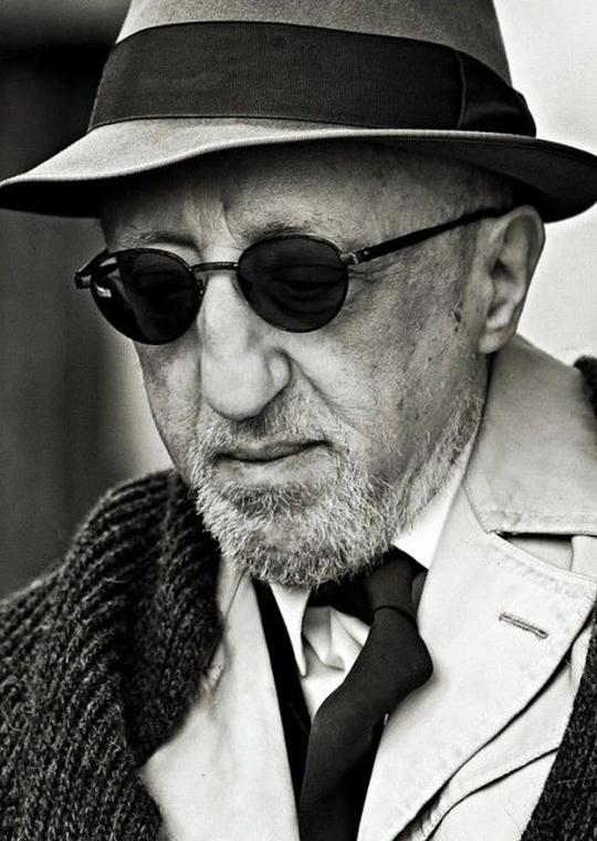 卡罗·德力·毕亚勒 Carlo Delle Piane照片