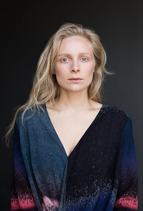 萨洛梅·贡纳斯多蒂尔 Salóme Gunnarsdóttir照片