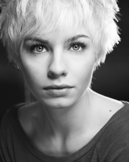 悉德妮·怀特 Sydney White照片