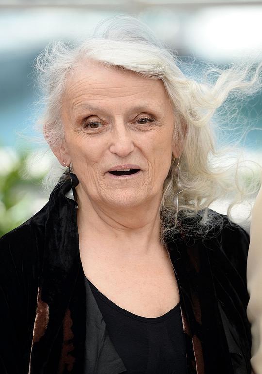 朱西·梅里 Giusi Merli照片