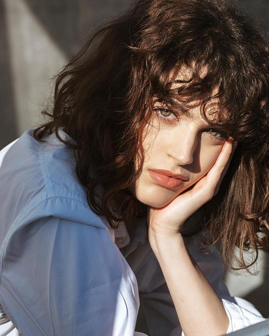 赖求华 Greta Ferro照片