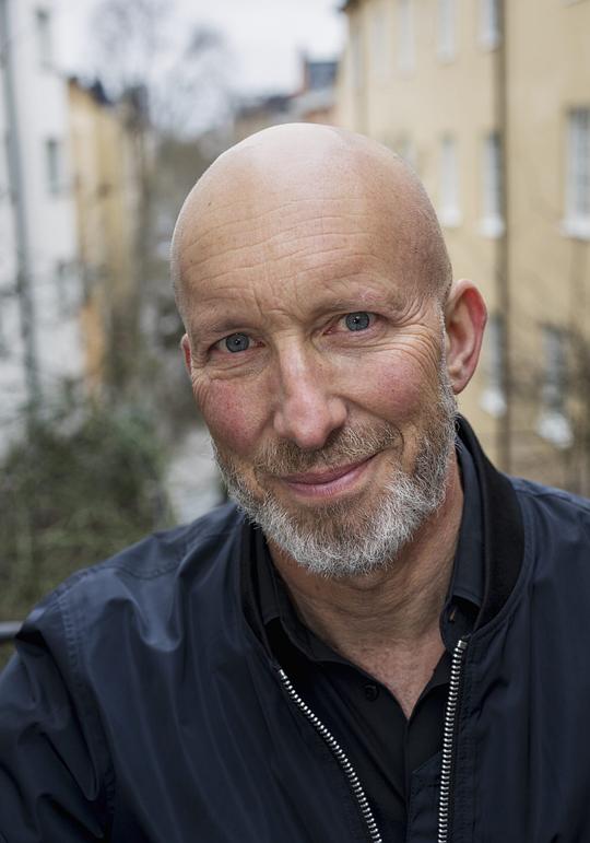 埃里克·甘迪尼 Erik Gandini照片