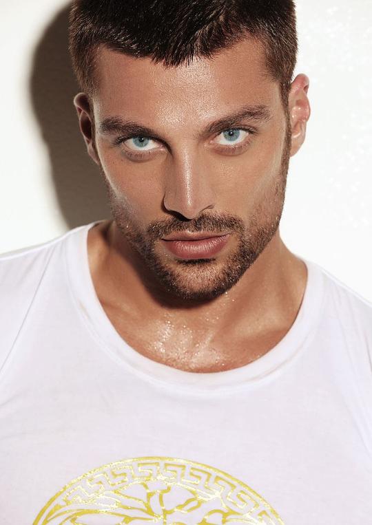 西蒙·苏西纳 Simone Susinna照片