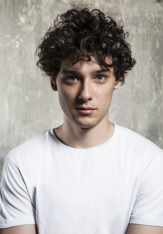 罗曼诺·雷吉亚尼 Romano Reggiani照片