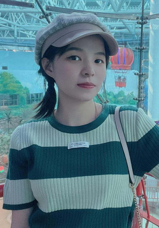 何甜甜 Elenina照片