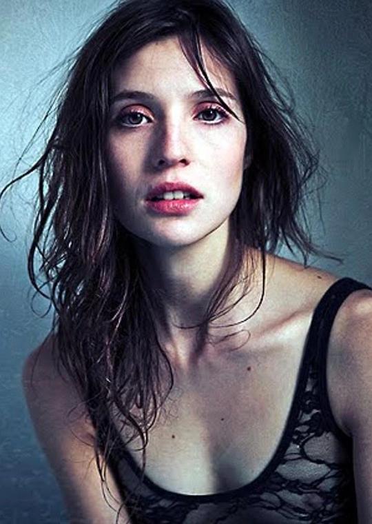 丹妮拉·拉米雷斯 Daniela Ramírez照片