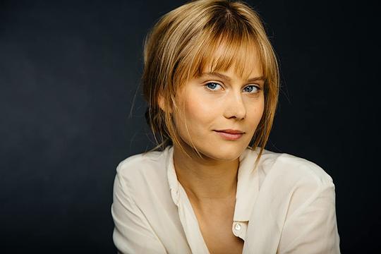 保拉·卡利亚里 Paola Calliari照片