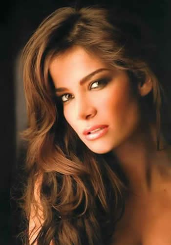 伊拉丽亚·斯帕达 Ilaria Spada照片