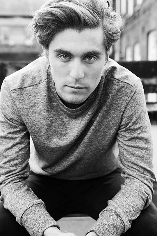 杰克·法辛 Jack Farthing照片