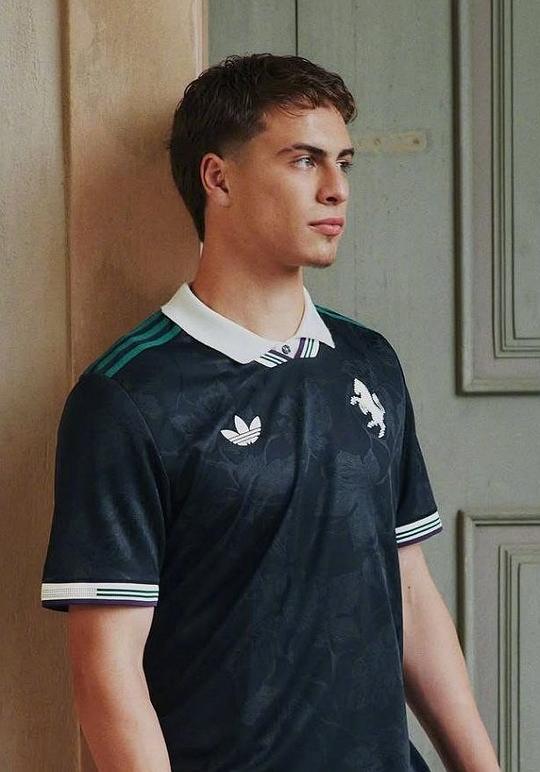 凯南·伊尔迪兹 Kenan Yıldız照片