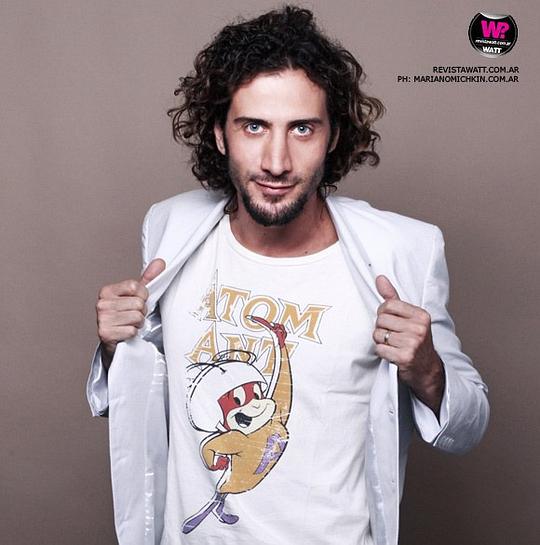 卢西亚诺·卡塞雷斯 Luciano Cáceres照片