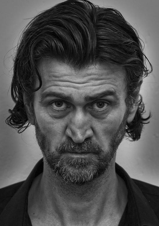 丹尼尔·维维安 Daniel Vivian照片