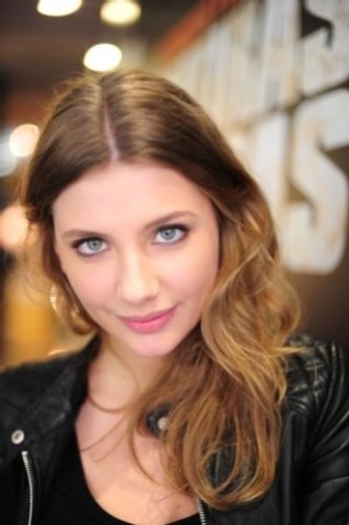 米利亚姆·乔瓦内利 Miriam Giovanelli照片