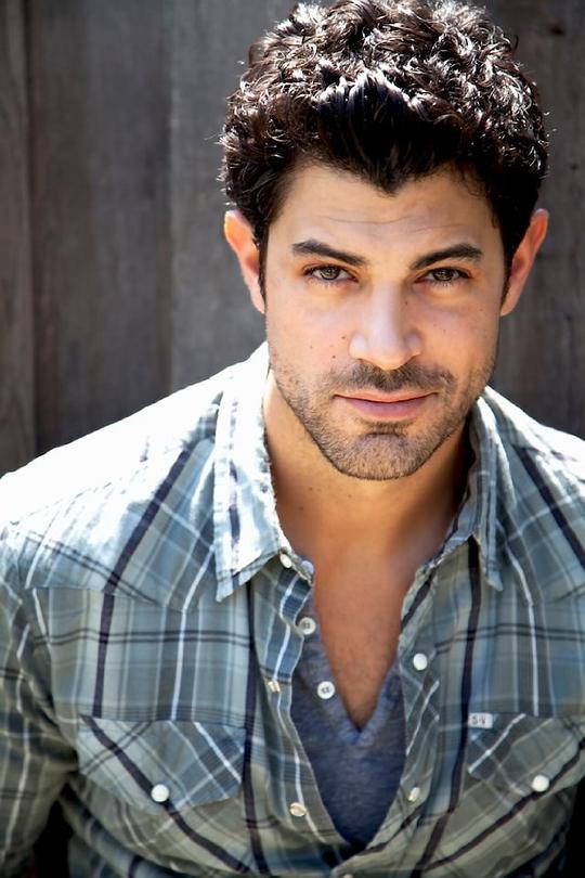 达蒙达尤卜 Damon Dayoub照片