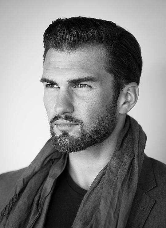 詹姆斯·托拉斯 James Tratas照片