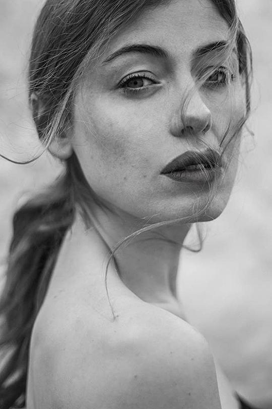 Caroline Tillette照片