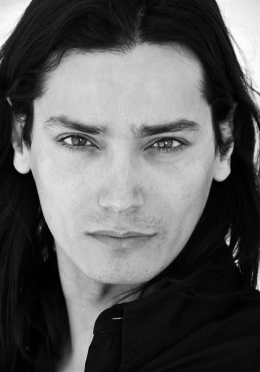 恩里克·阿尔喀德斯 Enrique Alcides照片