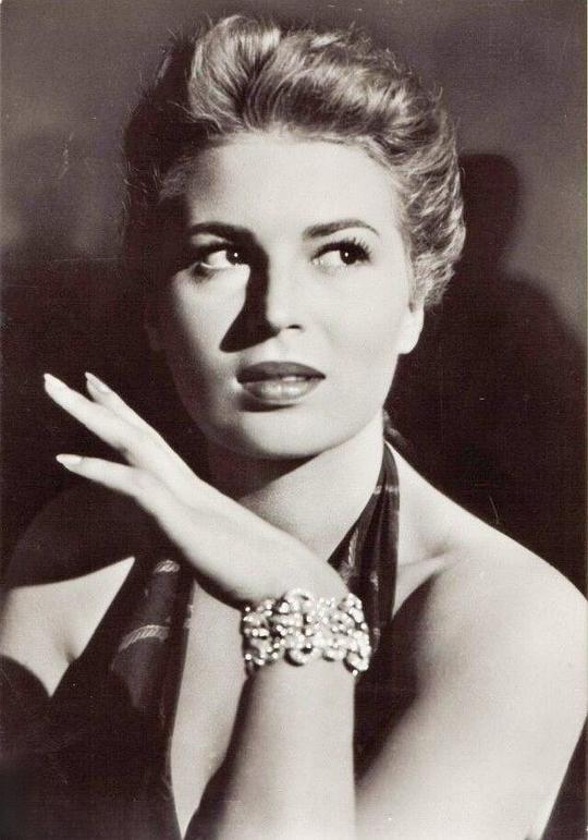 西尔瓦娜·曼加诺 Silvana Mangano照片