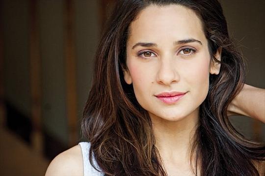 安德里亚·德梅特里亚德斯 Andrea Demetriades照片