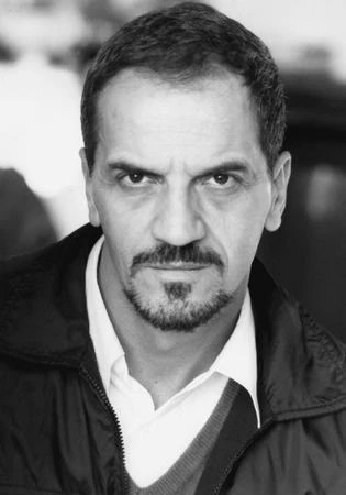 莱昂纳多·特雷维谬 Leonardo Treviglio照片