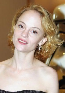 安吉拉·贝蒂斯 Angela Bettis照片