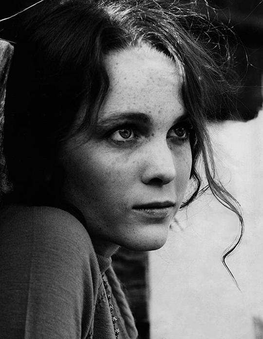 蒂莎·法罗 Tisa Farrow照片