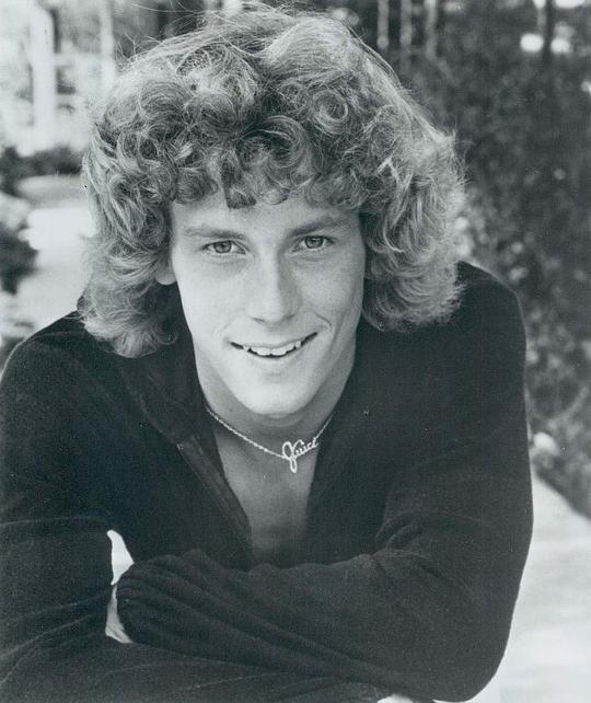 威利·艾姆斯 Willie Aames照片