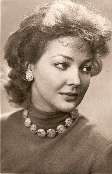 伊琳娜·斯科布采娃 Irina Skobtseva照片