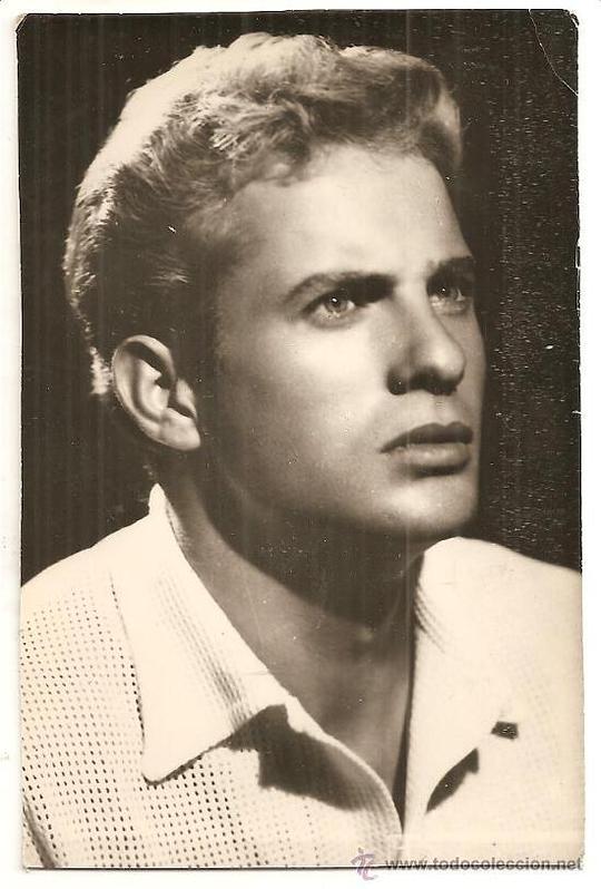 曼努埃尔·吉尔 Manuel Gil照片