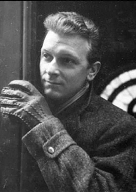 尤金·沃尔特 Eugene Walter照片