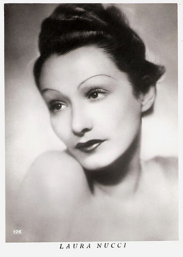 劳拉·努奇 Laura Nucci照片