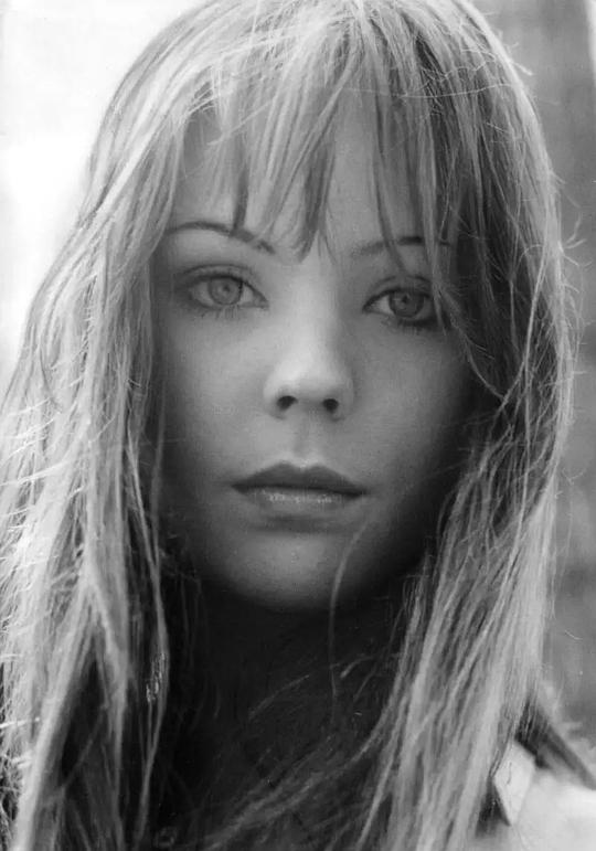 凯荷·安德烈 Carole André照片