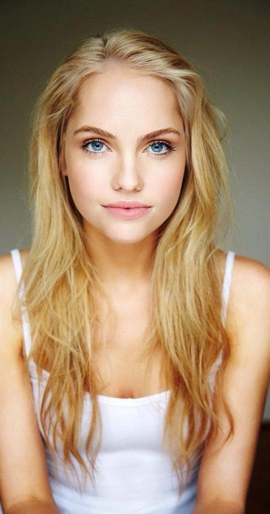 梅利纳·维德勒 Melina Vidler照片