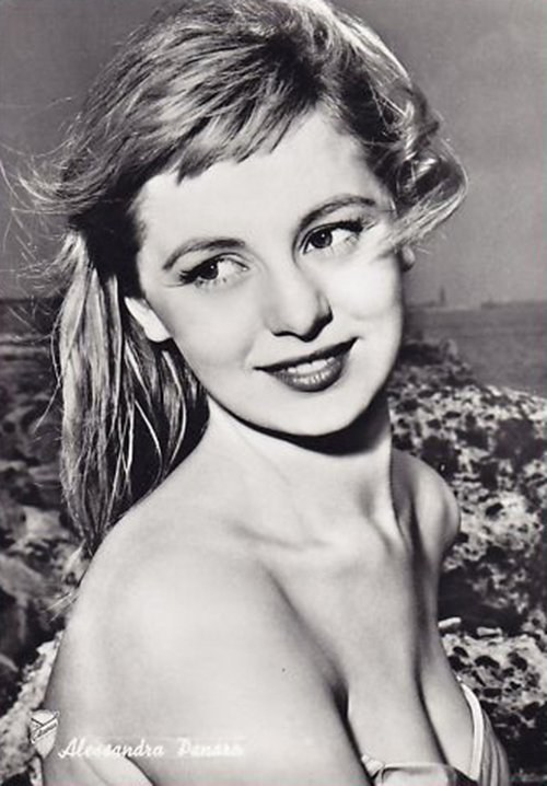 亚历山德拉·帕纳罗 Alessandra Panaro照片