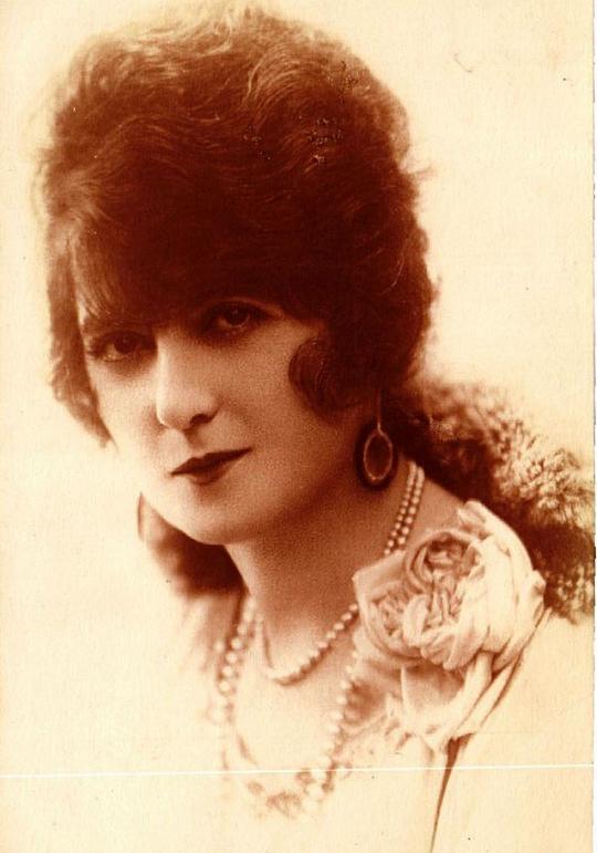 玛塞勒·普兰斯 Marcelle Praince照片