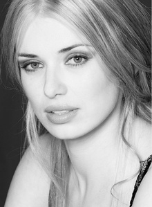 娜塔莎·亚罗温科 Natasha Yarovenko照片