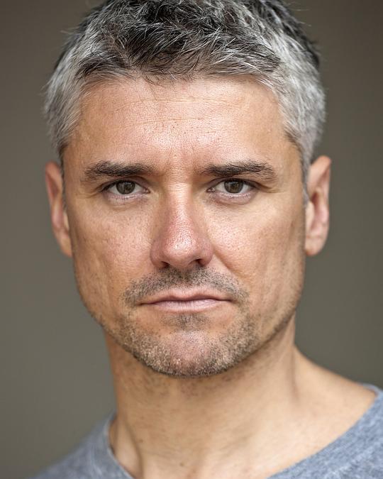 尼尔·克洛斯 Neil Cross照片