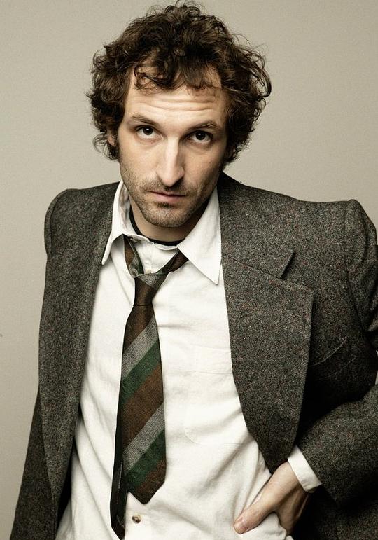 胡里安·毕亚格兰 Julián Villagrán照片