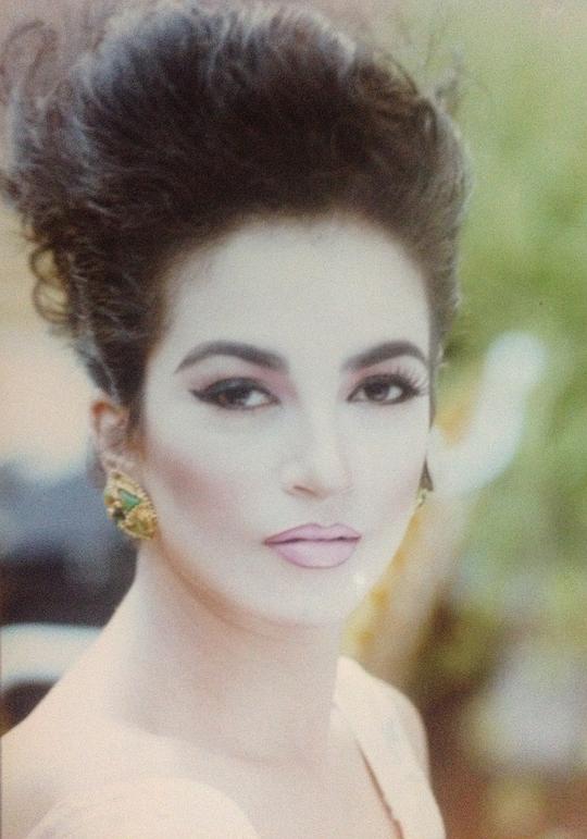 塞西莉亚·纳罗瓦 Cecilia Narova照片